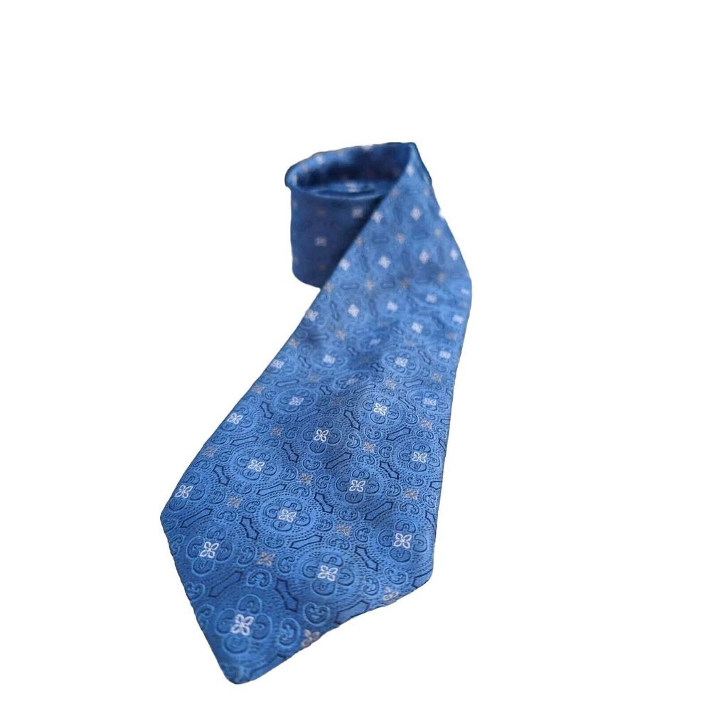 Astor & Black Handmade Silk Blue Floral Tie